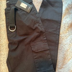 Brand new Fashion Nova cargo pants in black